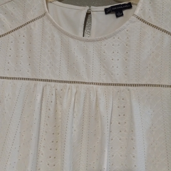 Adrianna Papell Womans Sz L Ivory Eyelet Flutter Sleeve Top Blouse Overlay - Picture 7 of 10